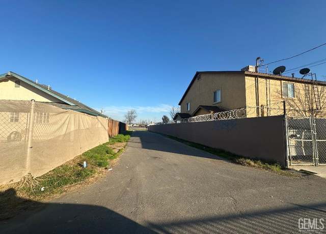 Property at 414 S Williams St, Bakersfield, CA 93307