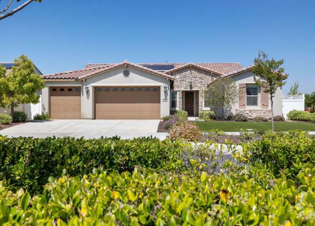 Property at 14000 Pemberley Passage Ave, Bakersfield, CA 93311, 4 beds, 3 baths