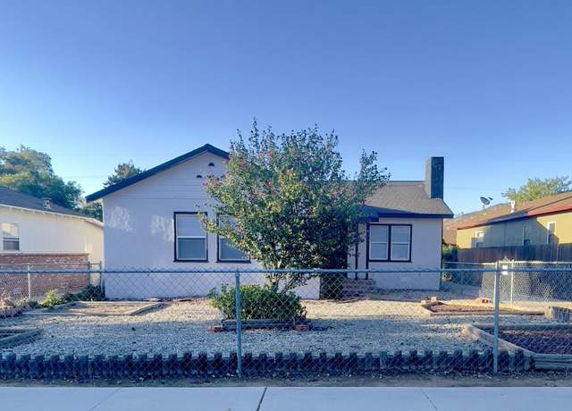 Property at 427 E E St, Tehachapi, CA 93561, 3 beds, 1 bath