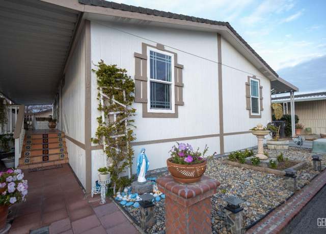 Property at 6351 Akers Rd #17, Bakersfield, CA 93313, 4 beds, 2 baths