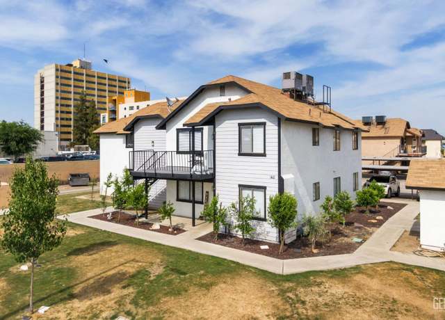 Property at 2704 Villalovos Ct, Bakersfield, CA 93304, 10 beds, 8 baths
