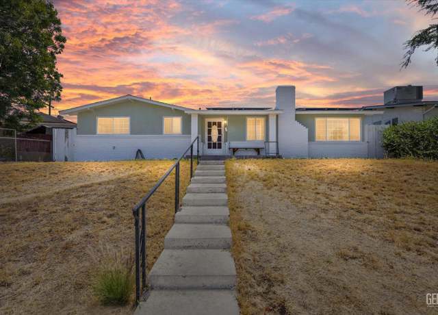 Property at 3117 Arnold St, Bakersfield, CA 93305, 3 beds, 2 baths
