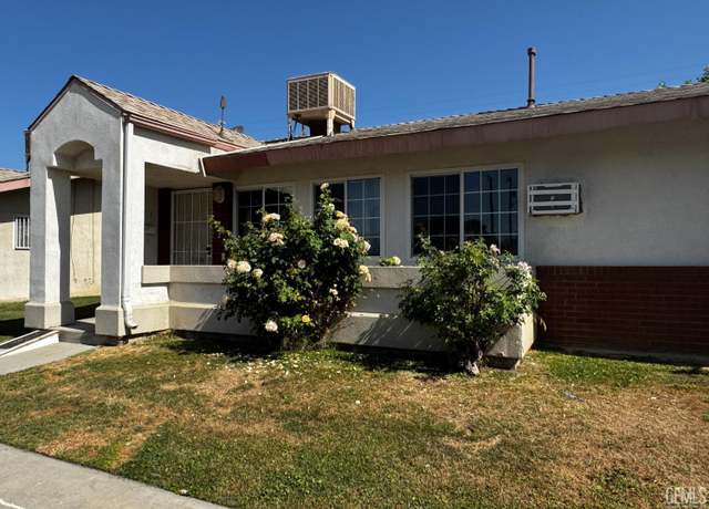 Property at 1416 E 11th St, Bakersfield, CA 93307, 2 beds, 1 bath