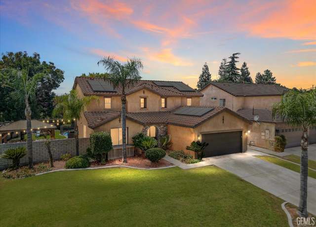 Property at 805 Vermillion Dr, Bakersfield, CA 93312, 5 beds, 3 baths