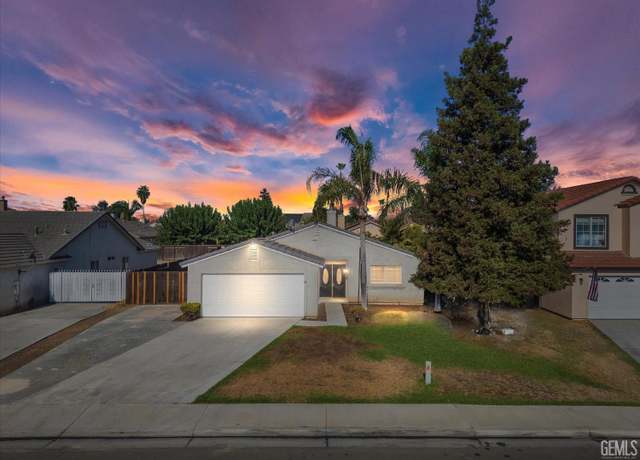 Property at 6615 Tradewinds Dr, Bakersfield, CA 93313, 3 beds, 2 baths