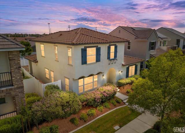 Property at 11602 Campus Park Dr, Bakersfield, CA 93311, 3 beds, 3 baths