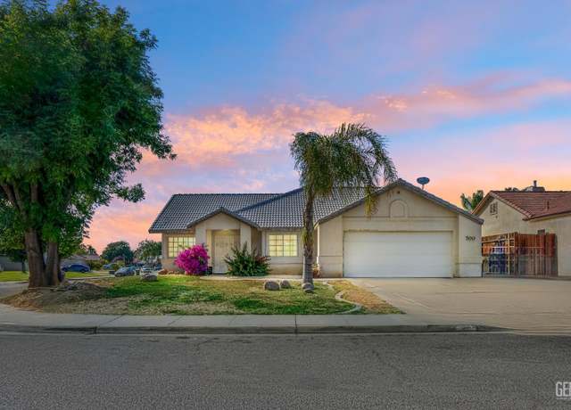 Property at 700 Ocotillo Dr, Bakersfield, CA 93306, 3 beds, 2 baths