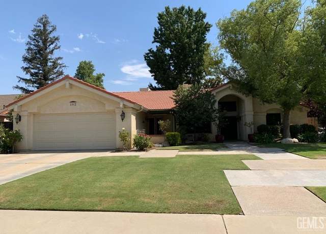 Property at 1912 Mountain Oak Rd, Bakersfield, CA 93311, 3 beds, 2.5 baths