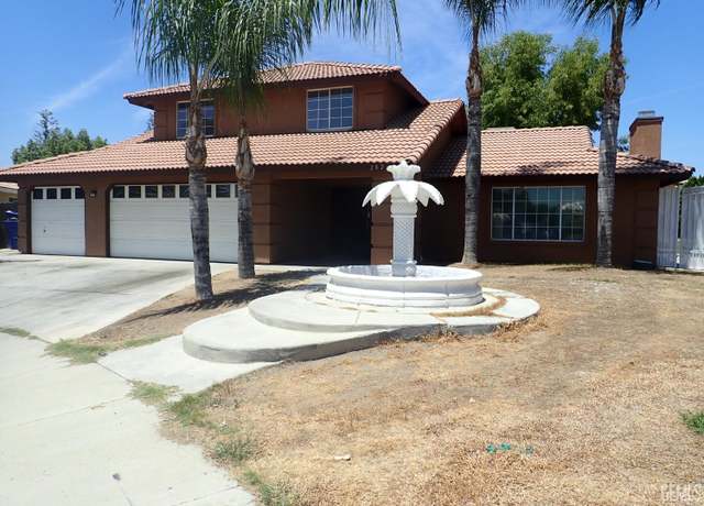 Property at 282 Regina Ct, Shafter, CA 93263, 4 beds, 3 baths