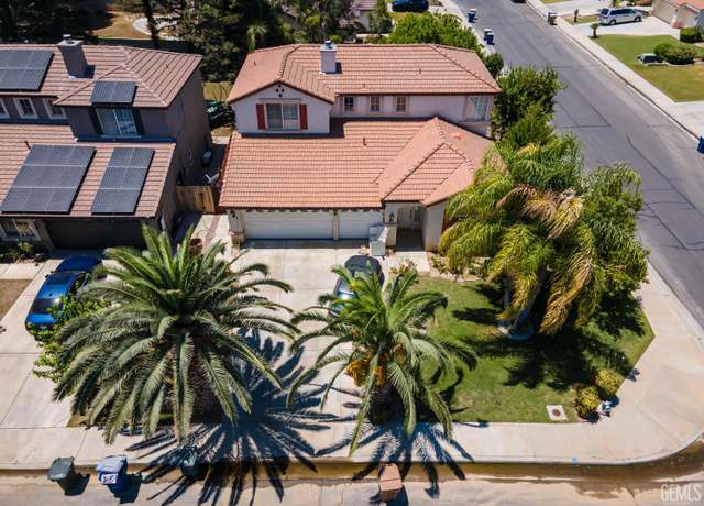 Property at 803 Mountain Park Dr, Bakersfield, CA 93311, 4 beds, 3.5 baths