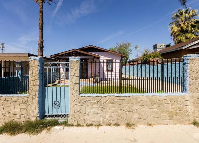 Property at 1506 Flower St, Bakersfield, CA 93305, 2 beds, 1 bath