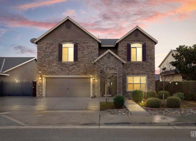 Property at 9109 Red Pine Dr, Shafter, CA 93263, 4 beds, 3 baths