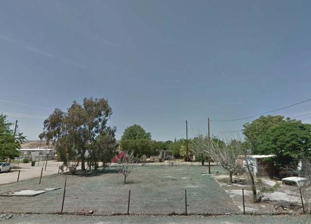 Property at 409 Broadway Ave, Maricopa, CA 93252