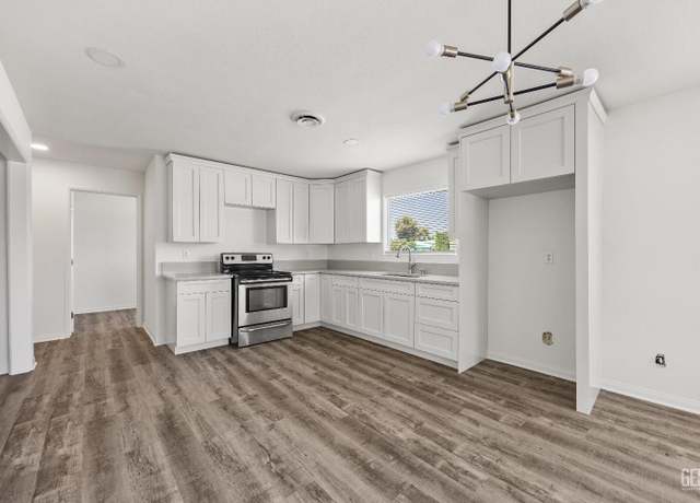 Property at 389 Mt Arbor St, Mc Farland, CA 93250, 4 beds, 1.75 baths