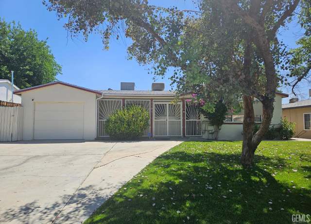 Property at 1101 Chelsea St, Bakersfield, CA 93306, 4 beds, 2 baths
