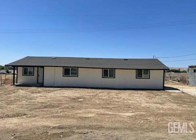 Property at 27568 Highway 119, Taft, CA 93268, 3 beds, 1 bath