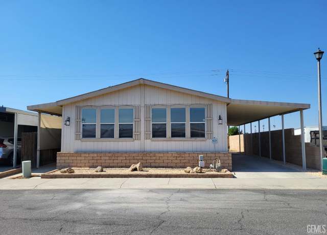 Property at 1225 Taft Hwy #24, Bakersfield, CA 93307, 2 beds, 2 baths