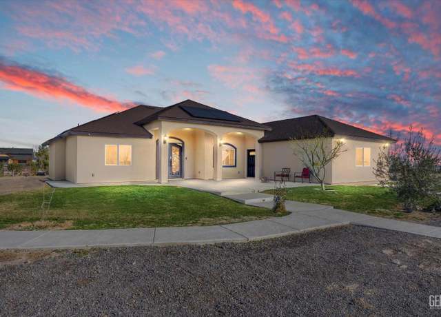 Property at 28124 Mustang Ave, Taft, CA 93268, 3 beds, 2 baths