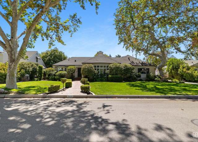 Property at 2615 22nd St, Bakersfield, CA 93301, 4 beds, 3 baths