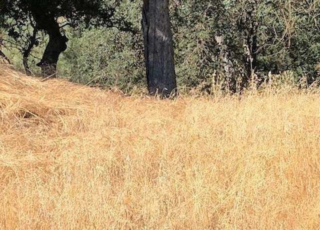 Property at 25900 Derrick Ct, Tehachapi, CA 93561