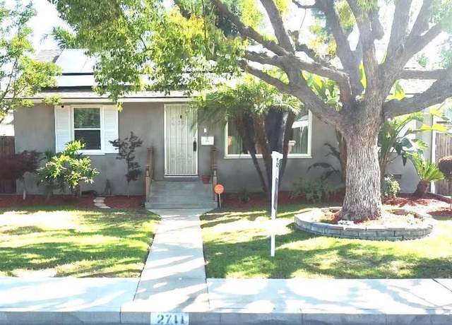 Property at 2711 Hubbard St, Bakersfield, CA 93301, 3 beds, 1 bath