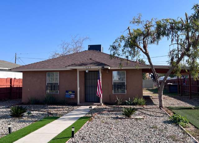 Property at 1023 S Brown St, Bakersfield, CA 93307, 2 beds, 1 bath