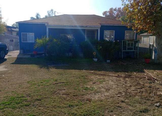 Property at 221 Columbus St, Bakersfield, CA 93305, 3 beds, 2 baths