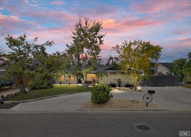 Property at 4600 Margalo Ave, Bakersfield, CA 93313, 3 beds, 2 baths
