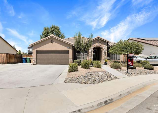 Property at 9512 Four Pines Dr, Shafter, CA 93263, 4 beds, 2 baths
