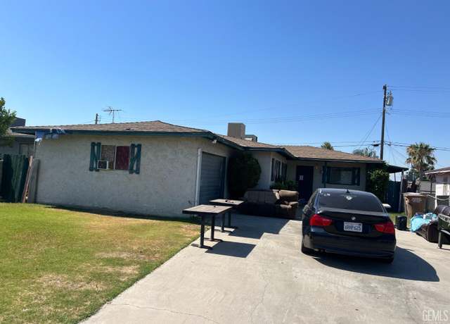 Property at 3213 Center St, Bakersfield, CA 93306, 4 beds, 2 baths