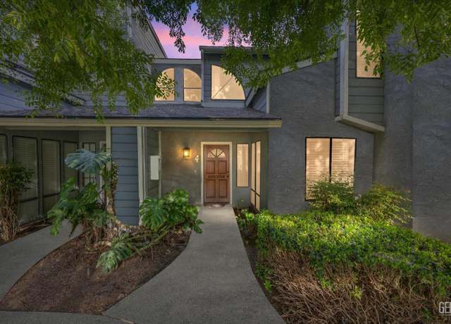 Property at 7330 Stockdale Hwy #4, Bakersfield, CA 93309, 3 beds, 3 baths