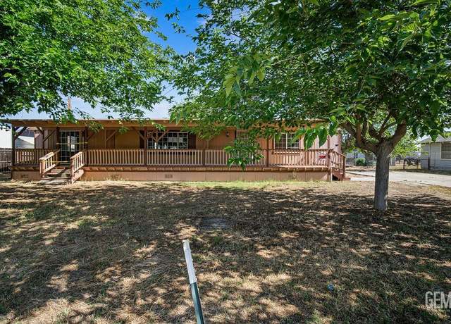 Property at 30358 Richland Ave, Shafter, CA 93263, 3 beds, 2 baths