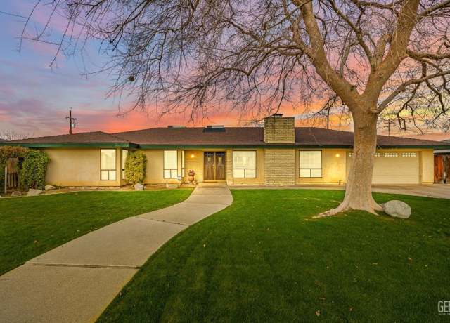 Property at 2506 Holladay Ave, Bakersfield, CA 93313, 5 beds, 3 baths