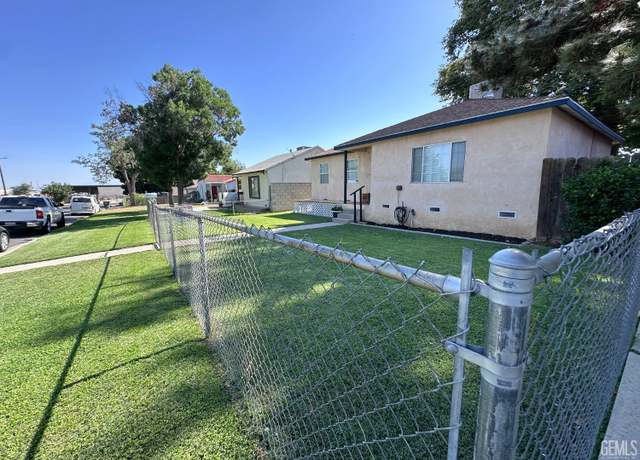 Property at 1707 Carrere St, Bakersfield, CA 93308, 2 beds, 1 bath