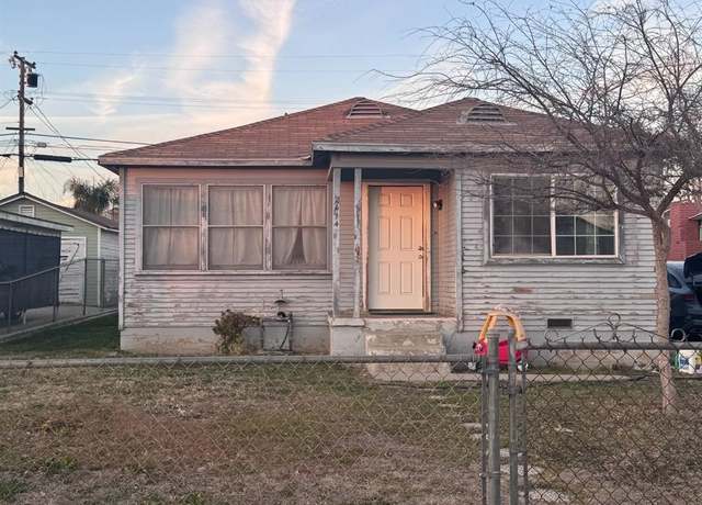 Property at 2414 Kentucky St, Bakersfield, CA 93306, 2 beds, 1 bath
