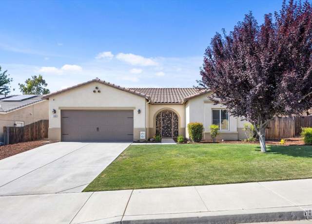 Property at 7000 Autumn Ridge Dr, Bakersfield, CA 93306, 4 beds, 3 baths