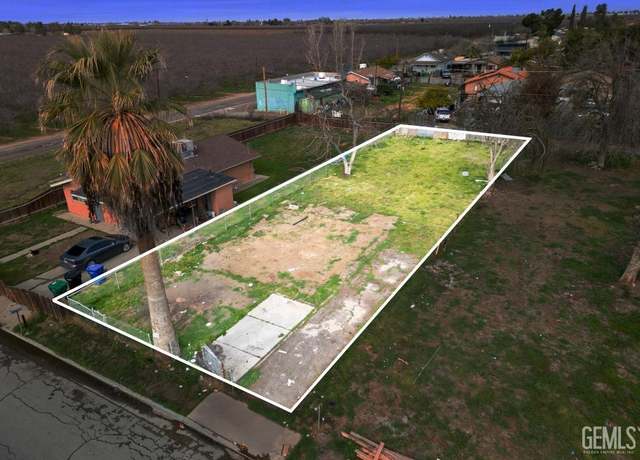 Property at 30704 Paseo De Pico St, Shafter, CA 93263