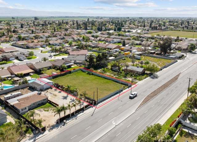 Property at 3001 Hosking Ave, Bakersfield, CA 93313