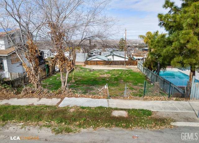 Property at 608 D St, Taft, CA 93268