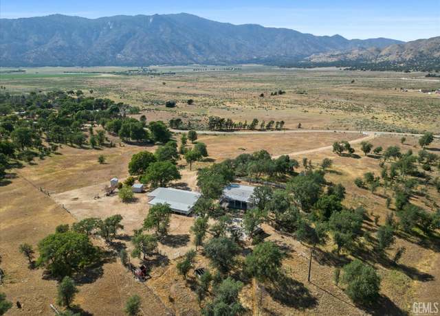 Property at 20830 Walker Basin Rd, Caliente, CA 93518, 3 beds, 2.5 baths