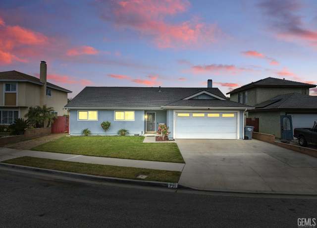 Property at 721 Helena Ct, Oxnard, CA 93033, 3 beds, 2 baths