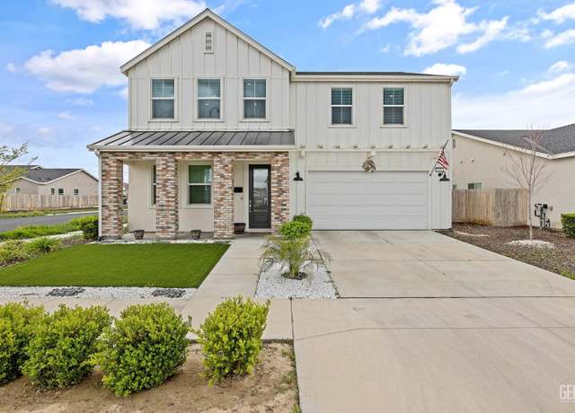 Property at 243 E Taylor Ave, Visalia, CA 93291, 5 beds, 3 baths