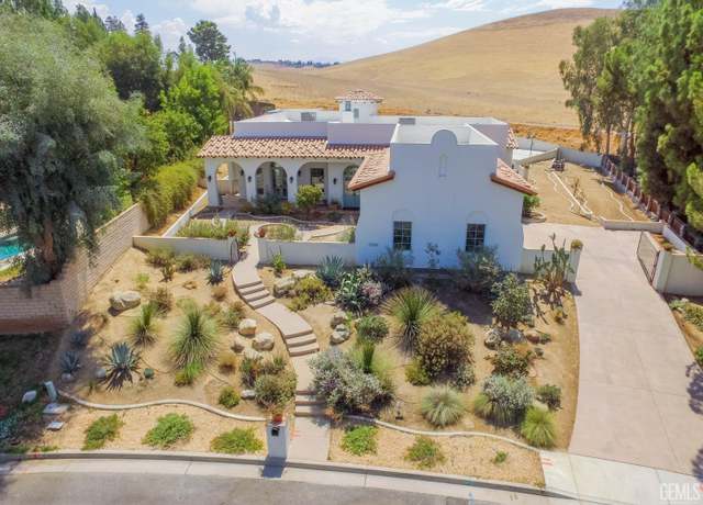 Property at 12263 Cattle King Dr, Bakersfield, CA 93306, 4 beds, 3 baths