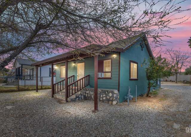 Property at 211 Montview Ave, Taft, CA 93268, 3 beds, 2 baths