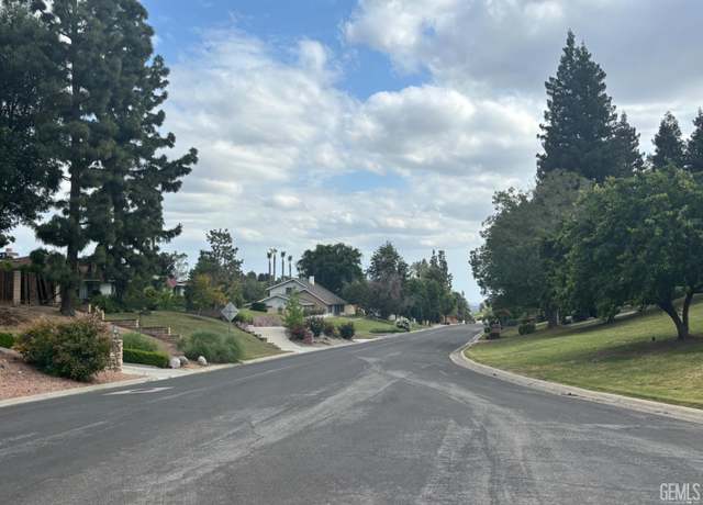 Property at 4120 Flintridge Dr, Bakersfield, CA 93306