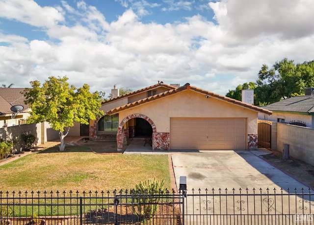 Property at 2005 Talisman Dr, Bakersfield, CA 93304, 3 beds, 2 baths