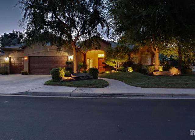 Property at 1881 Richert Ave, Clovis, CA 93611, 4 beds, 3 baths