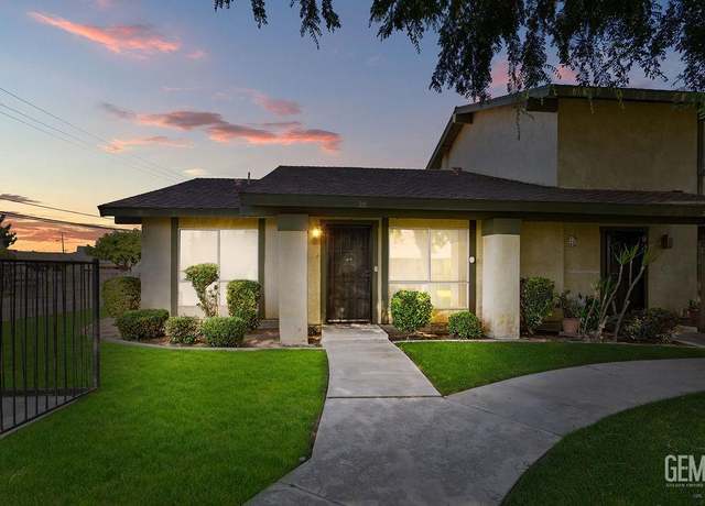 Property at 800 Lexington St #28, Delano, CA 93215, 3 beds, 2 baths
