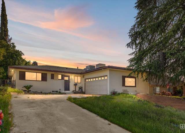 Property at 2017 University Ave, Bakersfield, CA 93305, 3 beds, 2 baths