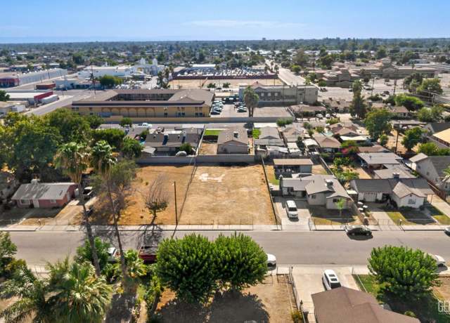 Property at 210 Wood St, Bakersfield, CA 93307